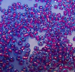 1600 Perlen IN Rocailles aus Glas Durchsichtig 2mm Blau Violett 20g Ca 